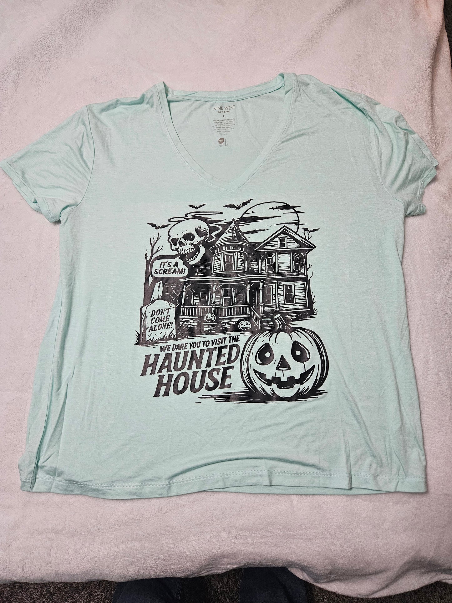 Haunted house tee